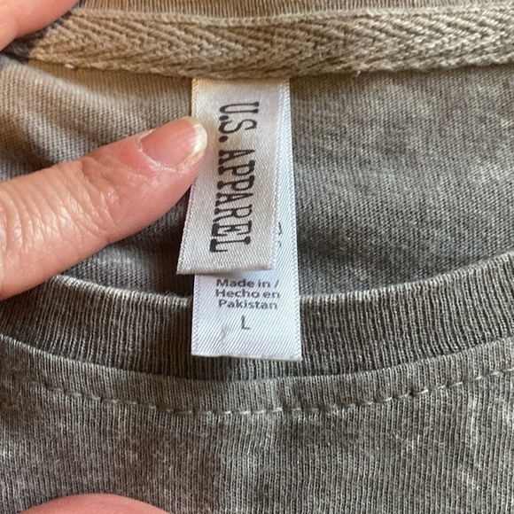 Philadelphia Eagles Short Sleeved Bleached Short Size Large in EUC - Picture 3 of 6